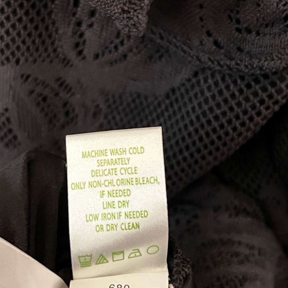 LILLY PULITZER LACE BLACK WRAP DRESS SIZE LARGE​ - Picture 5 of 6